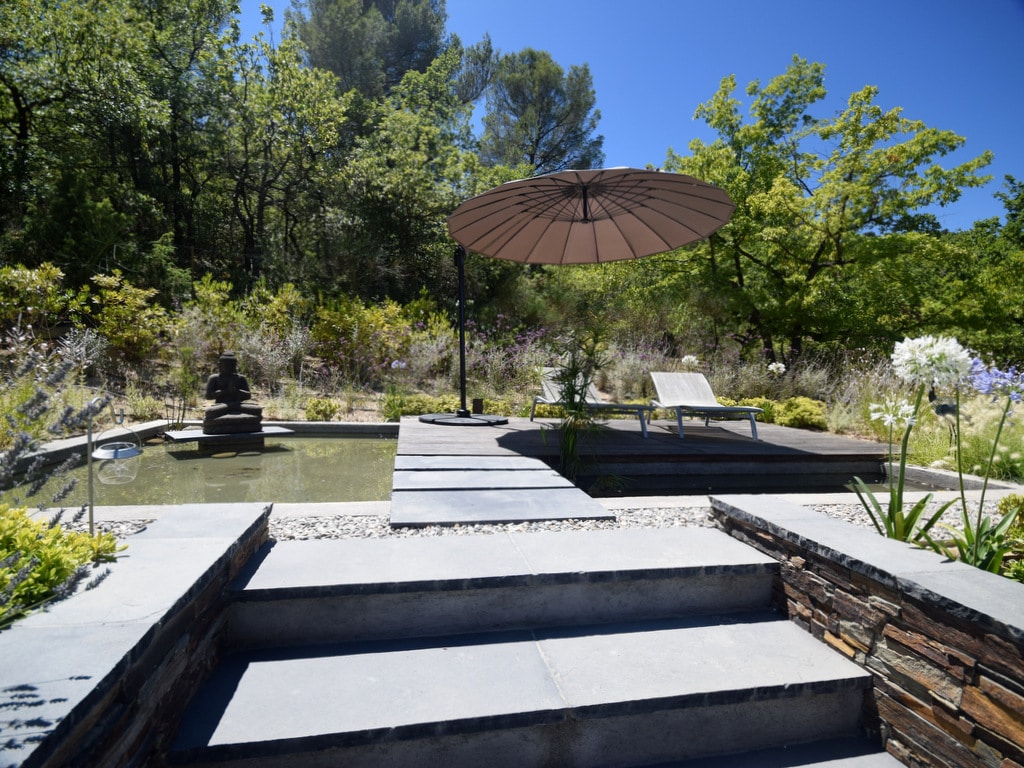 Création paysagiste jardin avec escalier